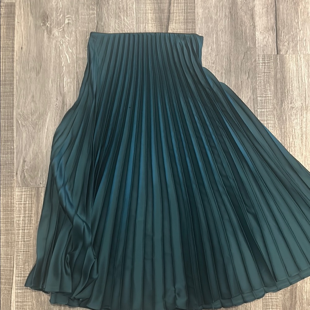 Zara Blue Midi A-Line Skirt with Pleats